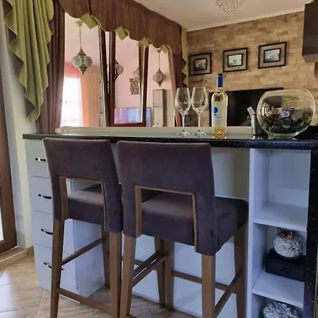 Apartamento Прекрасен Апартамент В Централна Варна
